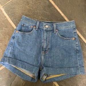 SOLD..... Levi Strauss Hi Waisted Jean Shorts
